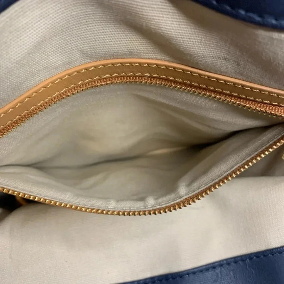 Tory Burch Jaden Tote - Picture 10 of 12